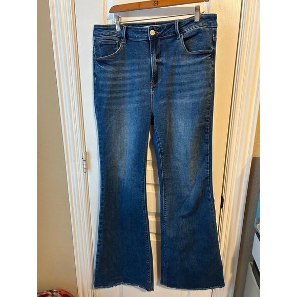 Risen Dark Washed Bootcut Jeans Inseam 32 Western Raw Hem - Picture 1 of 7